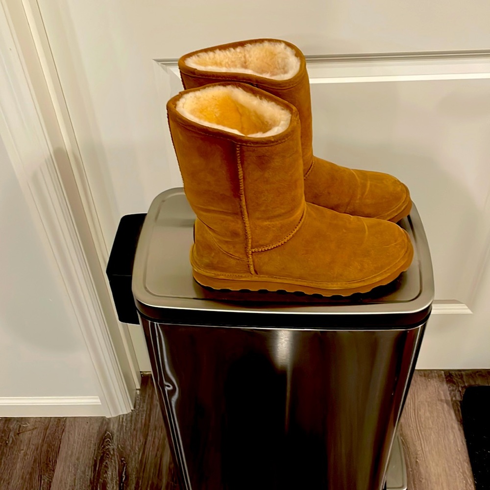 Bearpaw Boots Size 11